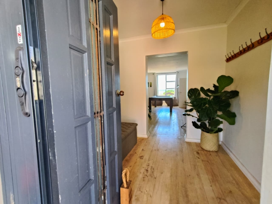 5 Bedroom Property for Sale in Wavecrest Eastern Cape